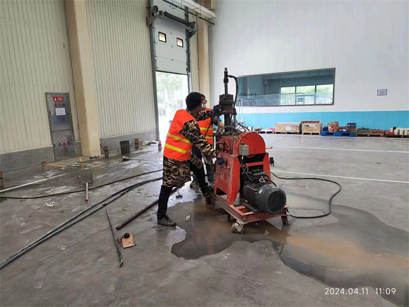 弥勒厂房地面下沉塌陷注浆加固施工